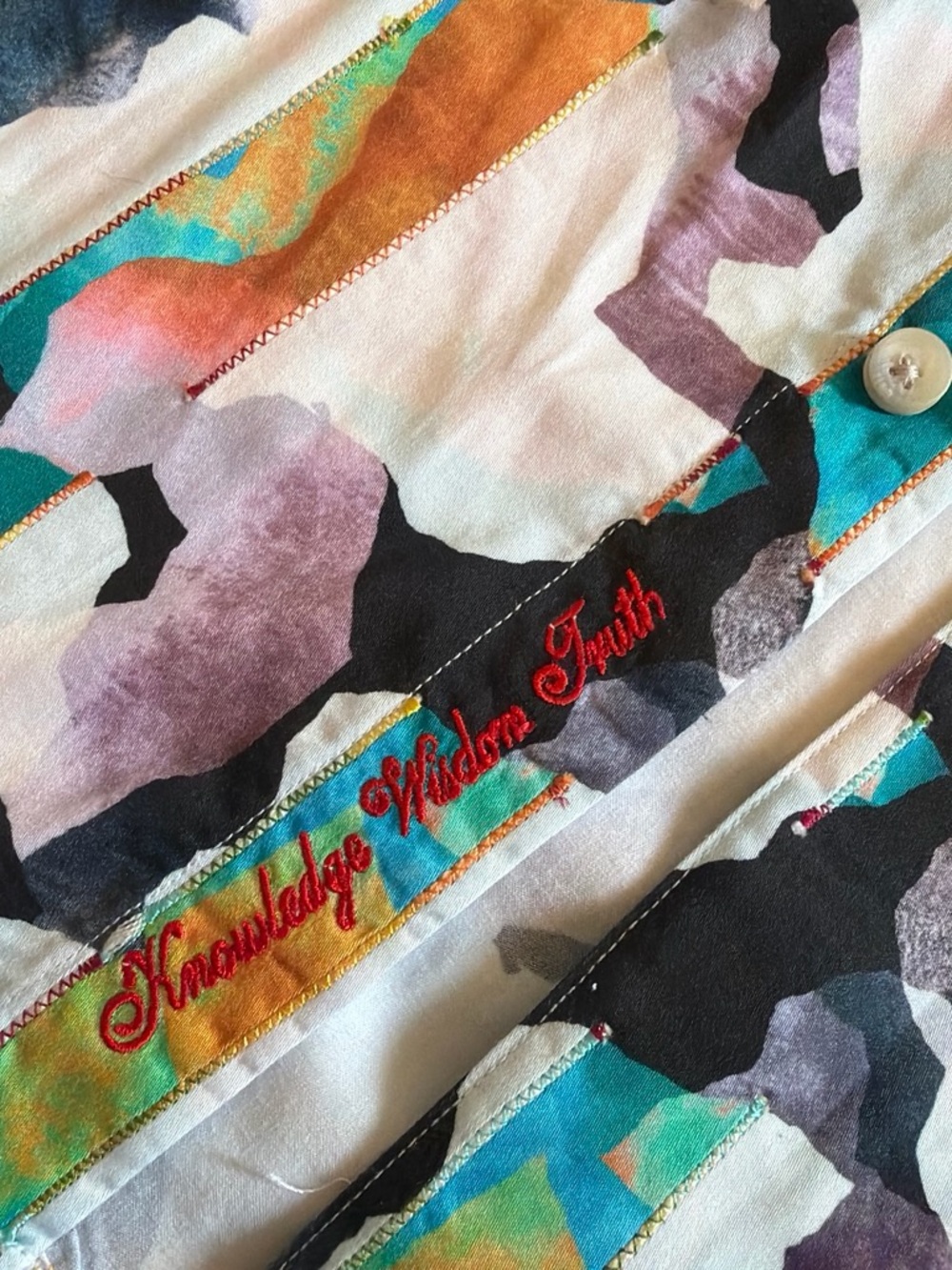 Robert Graham Button Up - Picture 3 of 4